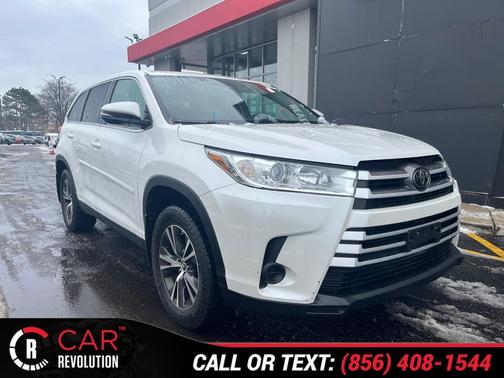 2019 Toyota Highlander LE