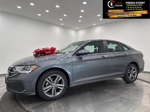 Platinum Gray Metallic 2024 Volkswagen Jetta 1.5T SE