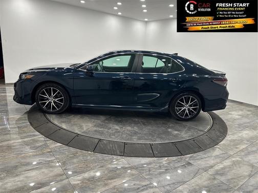 Green 2021 Toyota Camry SE