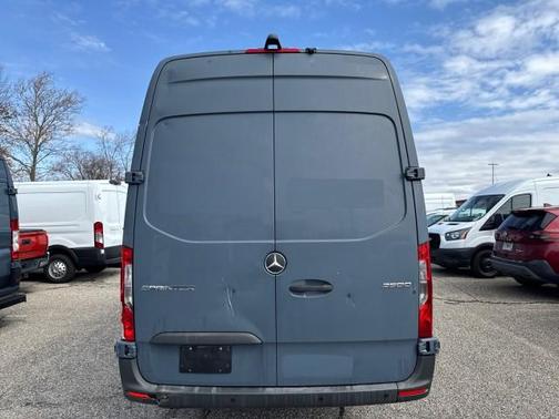 2019 Mercedes-Benz Sprinter 2500 HR 170''