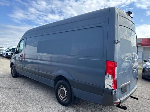 2019 Mercedes-Benz Sprinter 2500 HR 170''