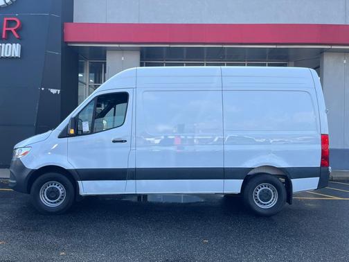 2025 Mercedes-Benz Sprinter 2500 ROOF 4-CYL DIESEL 144