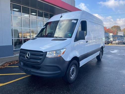 2025 Mercedes-Benz Sprinter 2500 ROOF 4-CYL DIESEL 144