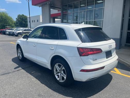 2018 Audi Q5 2.0T Premium Plus