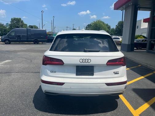 2018 Audi Q5 2.0T Premium Plus