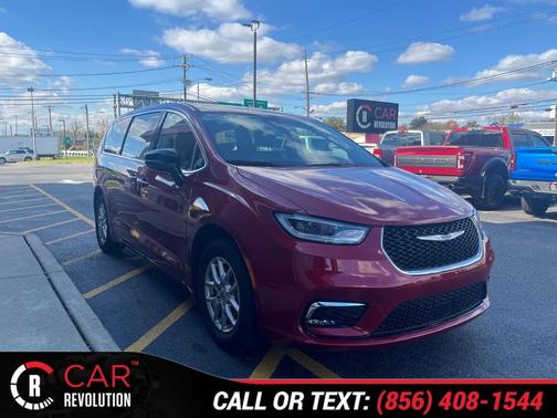 2024 Chrysler Pacifica Touring-L