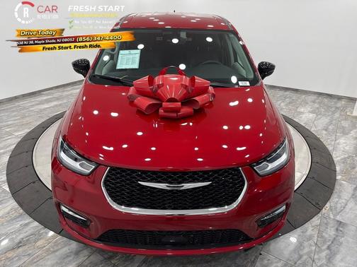 2024 Chrysler Pacifica Touring-L