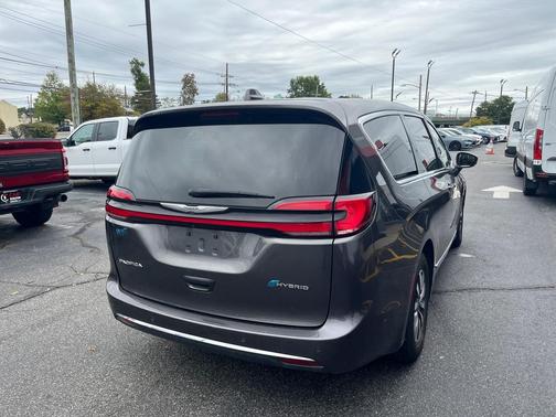 2022 Chrysler Pacifica Hybrid Limited