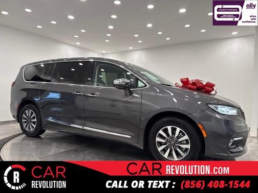 2022 Chrysler Pacifica Hybrid Limited