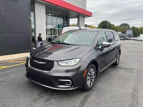 2022 Chrysler Pacifica Hybrid Limited