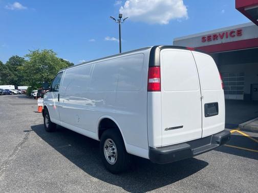 2022 Chevrolet Express 2500 Work Van