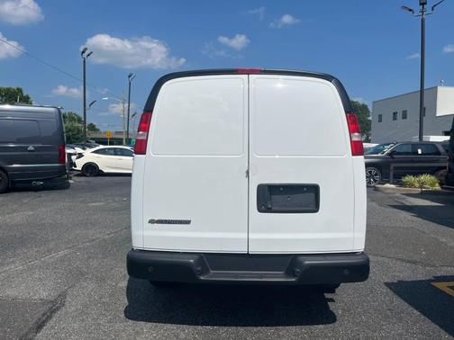 2022 Chevrolet Express 2500 Work Van