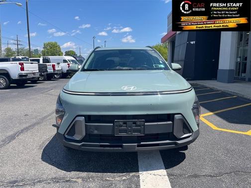 Green 2024 Hyundai KONA SEL