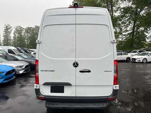 2023 Mercedes-Benz Sprinter 2500 HR GAS 170''