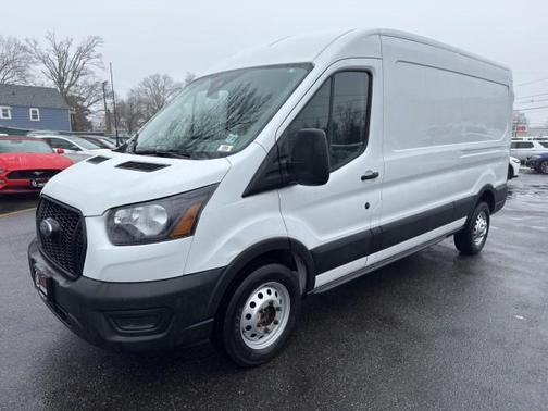 2022 Ford Transit-250 T-250 148'' MR