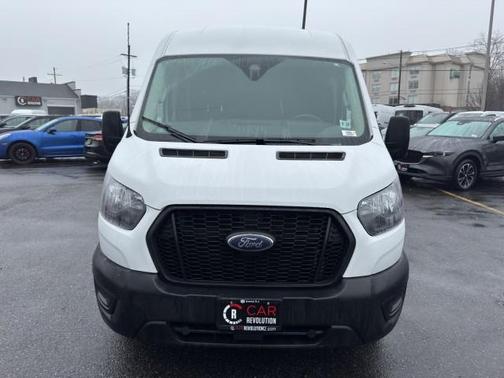 2022 Ford Transit-250 T-250 148'' MR