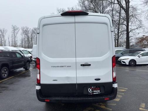 2022 Ford Transit-250 T-250 148'' MR