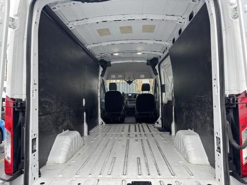 2023 Ford Transit-250 T-250 148'' MR