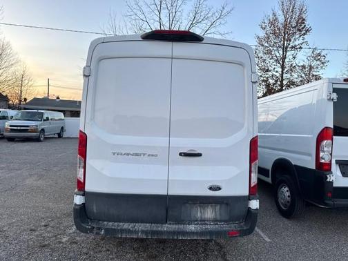 2023 Ford Transit-250 T-250 148'' MR