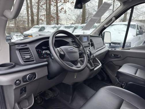 2023 Ford Transit-250 T-250 148'' MR