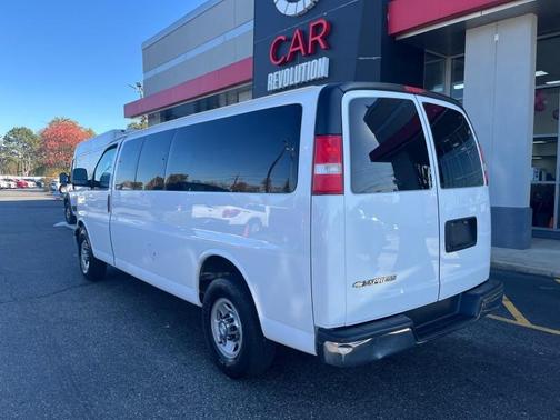 2017 Chevrolet Express 3500 LT