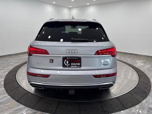 2022 Audi Q5 45 S line quattro Premium