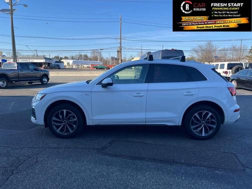 2022 Audi Q5 45 S line quattro Premium