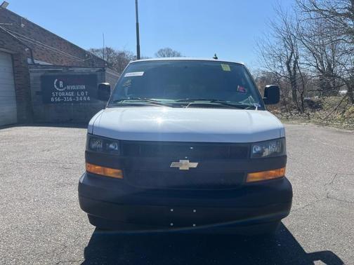 2022 Chevrolet Express 3500 LS