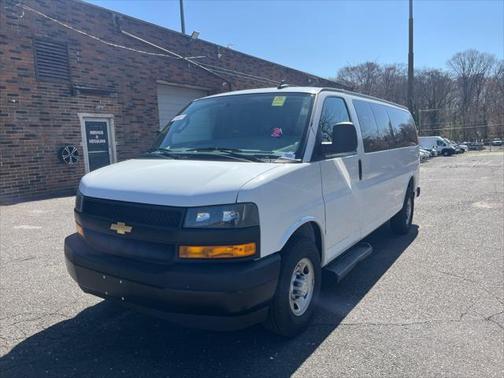 2022 Chevrolet Express 3500 LS