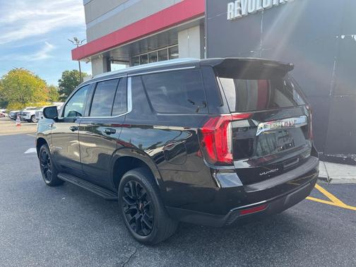 2022 GMC Yukon SLE