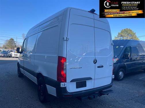 2025 Mercedes-Benz Sprinter 2500 STANDAR ROOF DIESEL 144