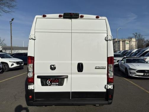 White 2025 RAM ProMaster 2500 High Roof
