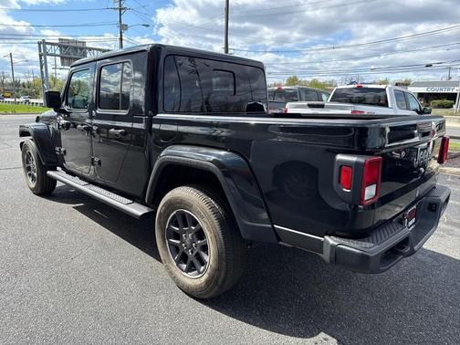 Black 2023 Jeep Gladiator Overland