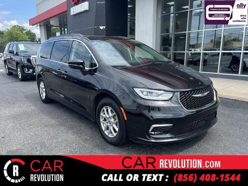 2022 Chrysler Pacifica Touring-L