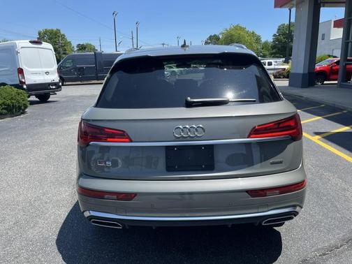 2023 Audi Q5 45 S line Premium Plus