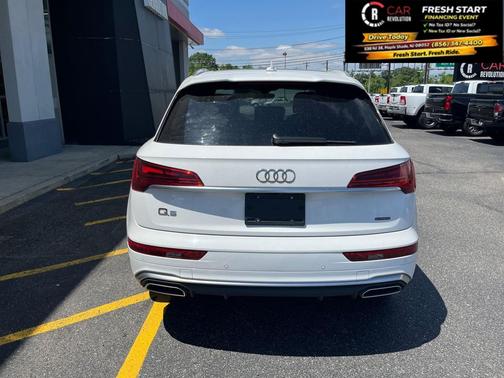 2022 Audi Q5 45 S line Premium Plus