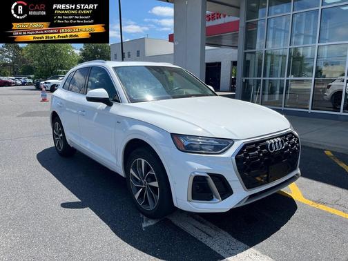 2022 Audi Q5 45 S line Premium Plus