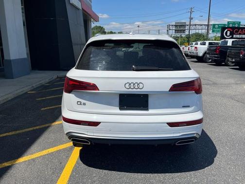 2022 Audi Q5 45 S line Premium Plus