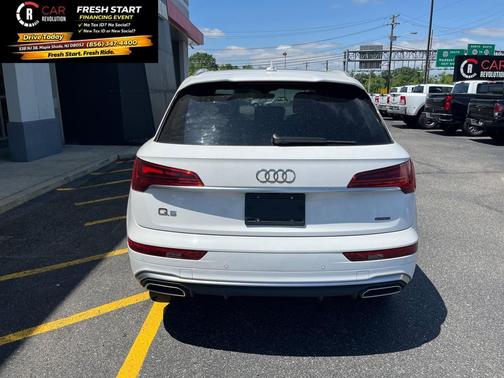 2022 Audi Q5 45 S line Premium Plus