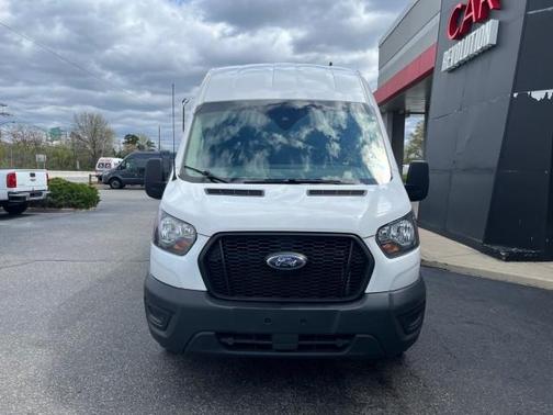 2022 Ford Transit-250 Base