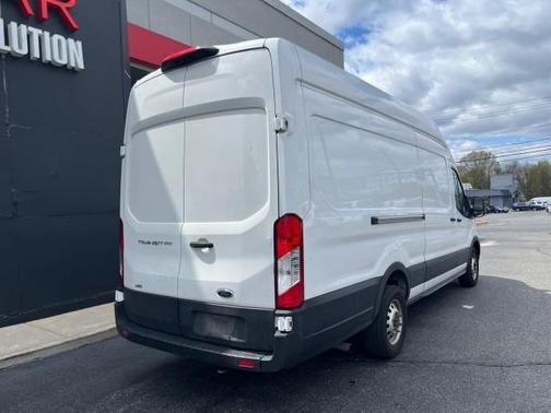 2022 Ford Transit-250 Base