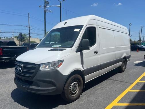 2022 Mercedes-Benz Sprinter 2500 HR 170