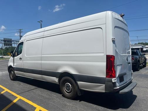 2022 Mercedes-Benz Sprinter 2500 HR 170