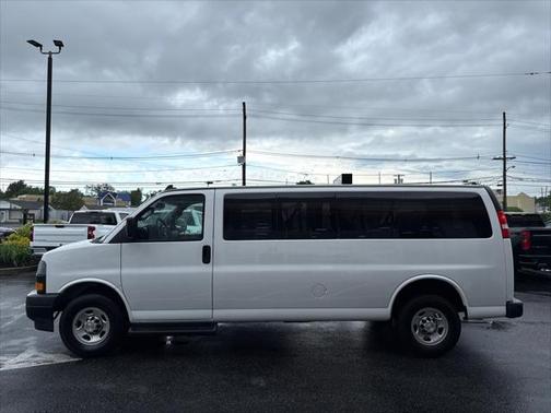 2022 Chevrolet Express 3500 LS