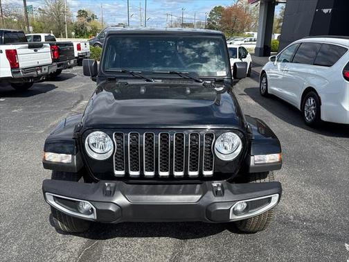 2023 Jeep Gladiator Overland