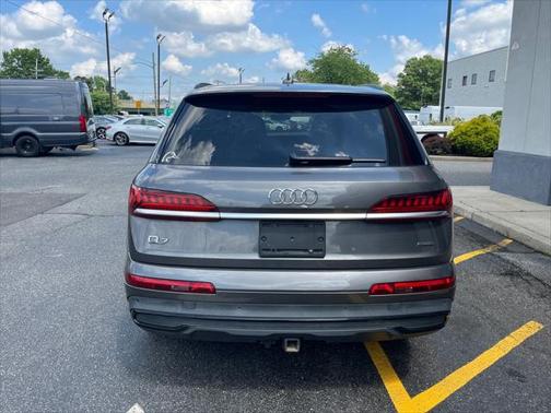 2021 Audi Q7 55 Premium