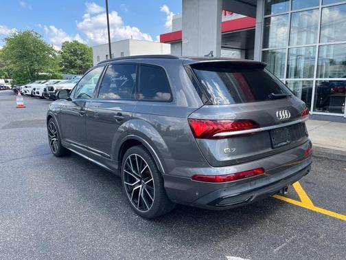 2021 Audi Q7 55 Premium