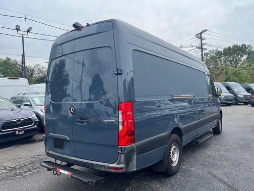 2019 Mercedes-Benz Sprinter 2500 HR 170