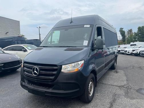 2019 Mercedes-Benz Sprinter 2500 HR 170