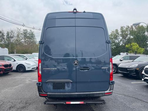 2019 Mercedes-Benz Sprinter 2500 HR 170